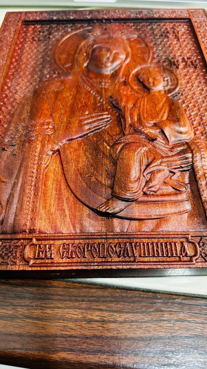 Резная икона из Груши Моаби «Богородица Скоропослушница»