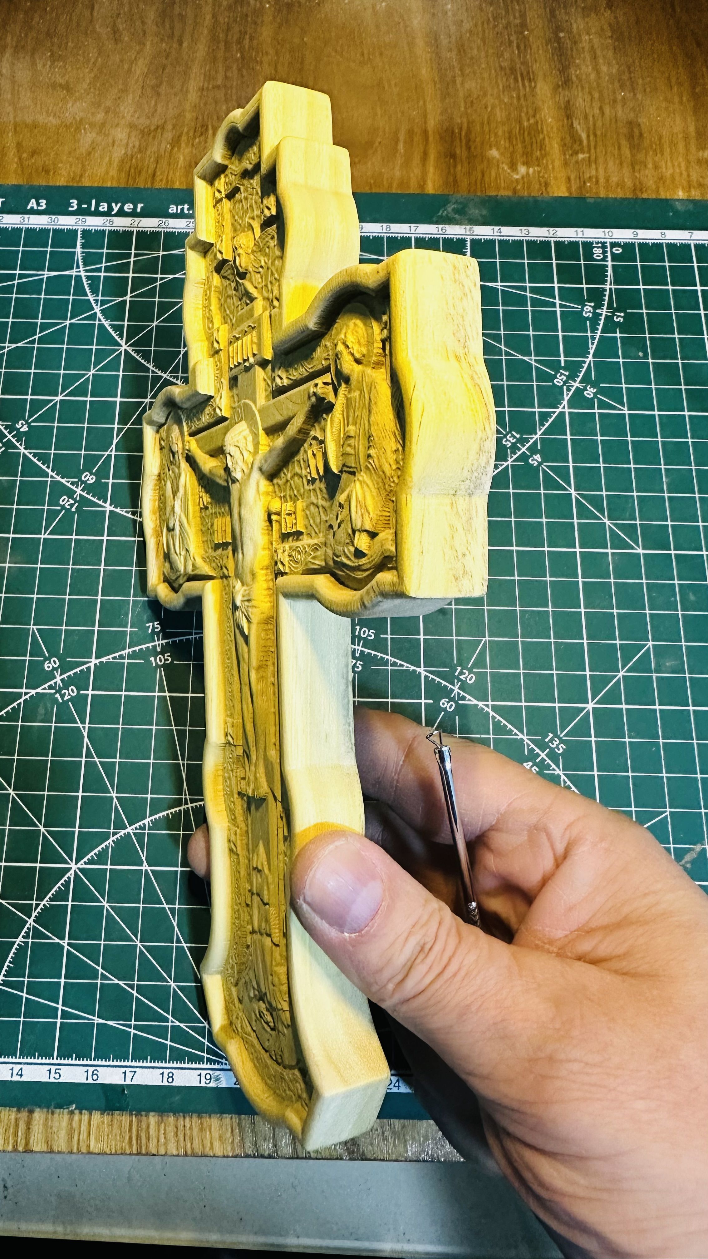 Крест православный из Маклюры с бортом