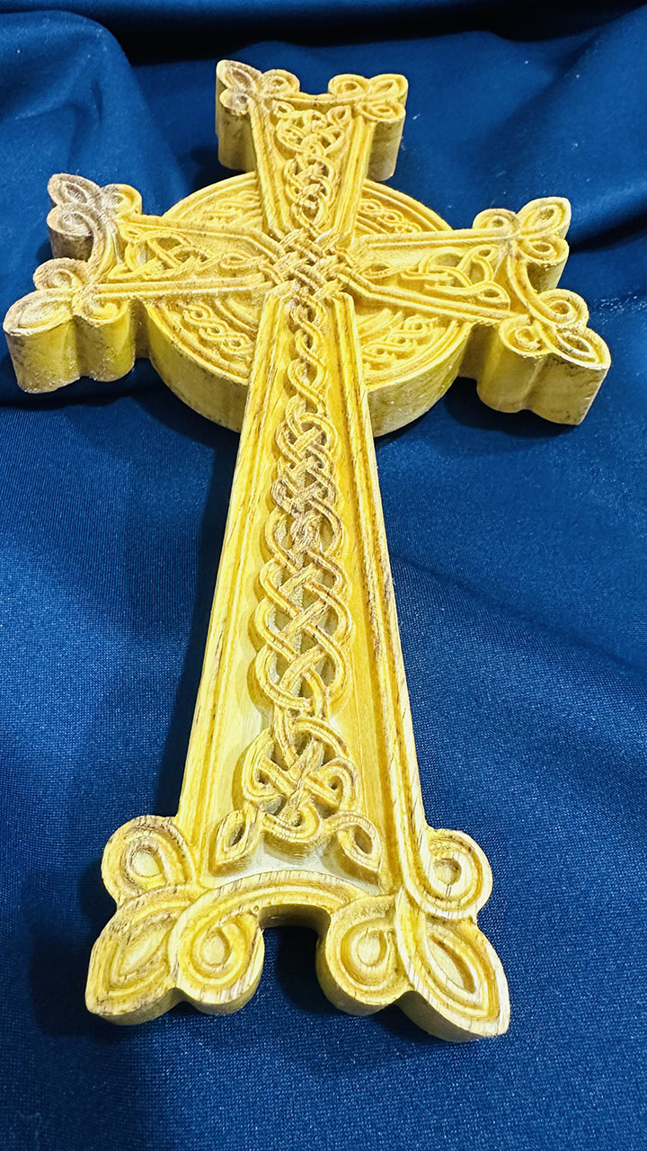 Крест «Хачкар» из Маклюры