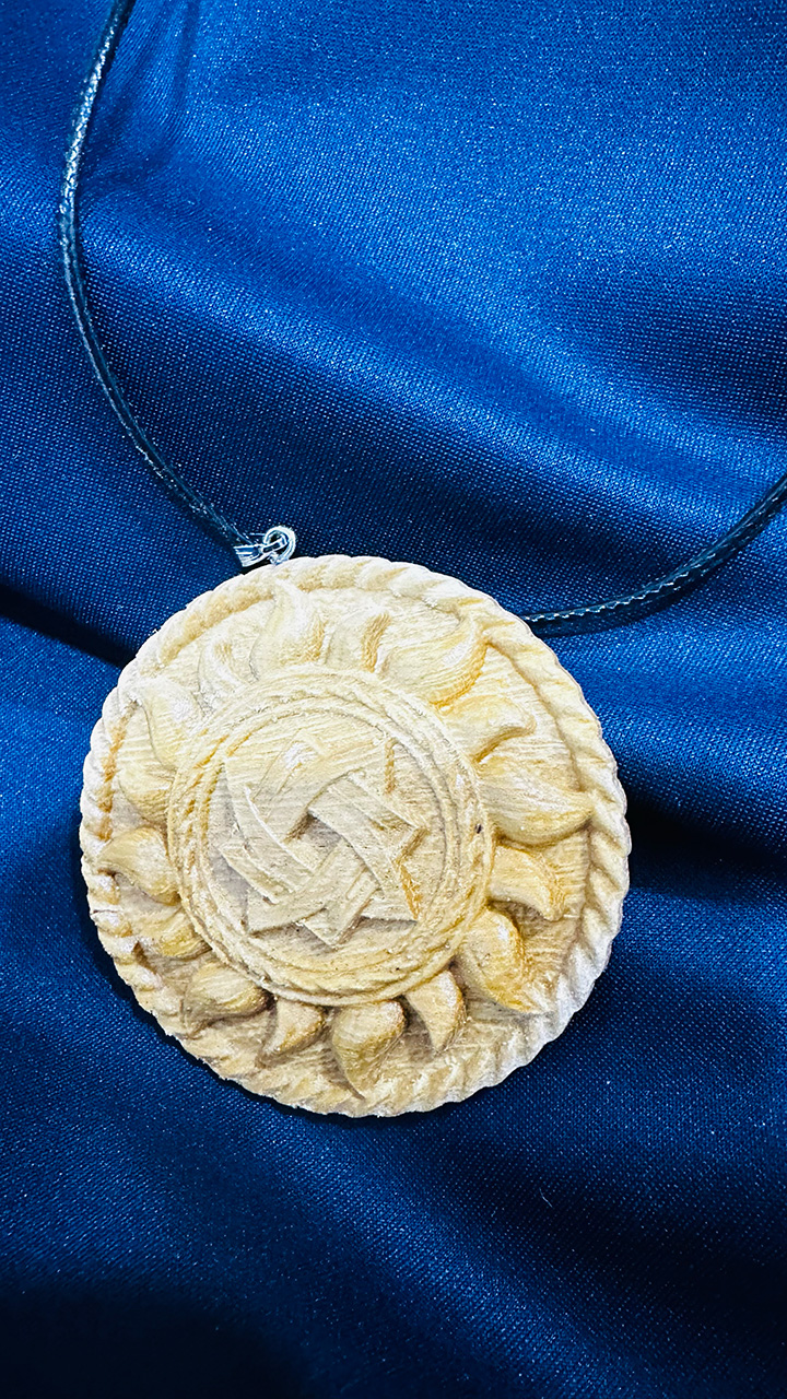 Славянский оберег путника в солярном символе