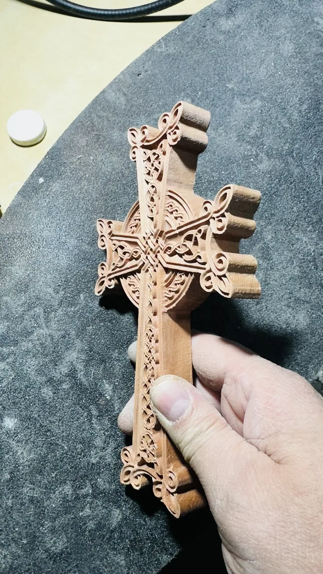 Крест Хачкар из Бубинга